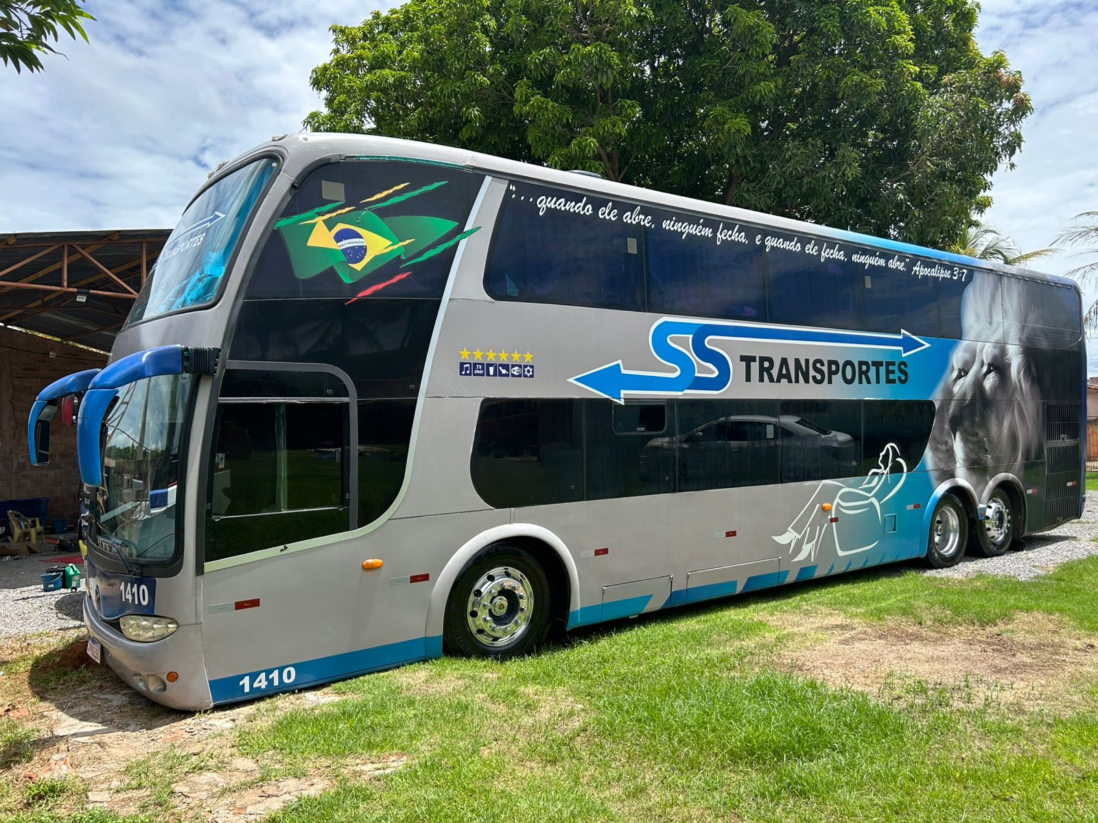 Ônibus para fretamento